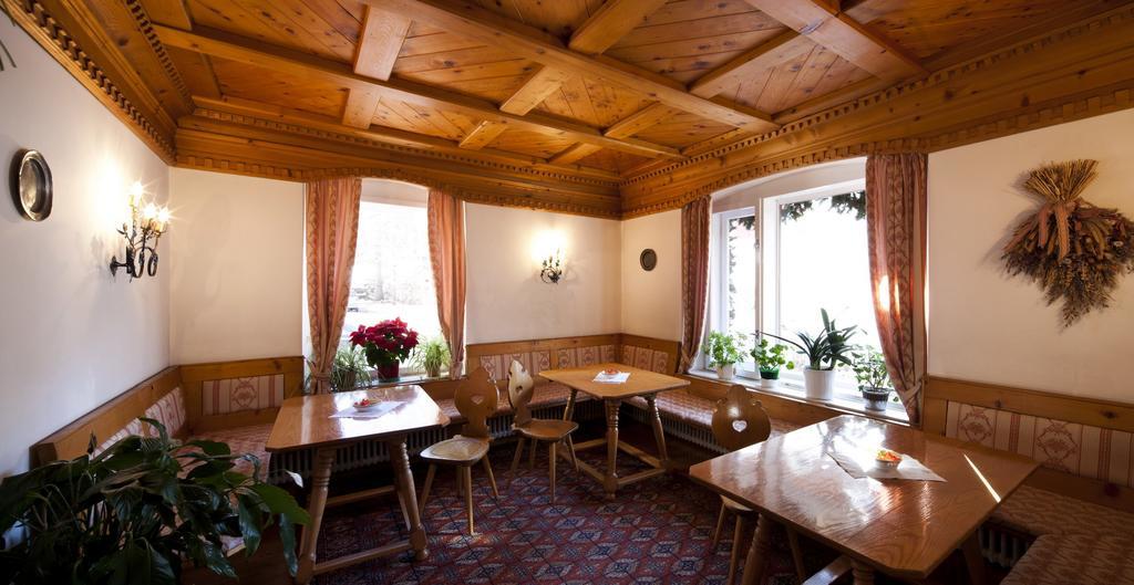 Hotel Bellaria - Cortina D'Ampezzo Bagian luar foto