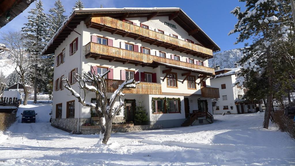 Hotel Bellaria - Cortina D'Ampezzo Bagian luar foto