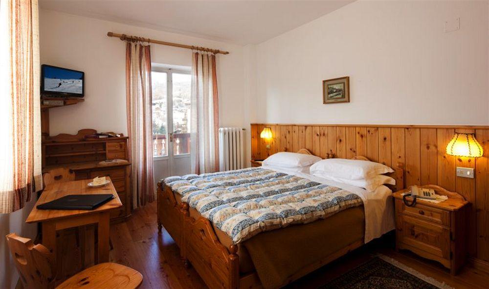Hotel Bellaria - Cortina D'Ampezzo Bagian luar foto
