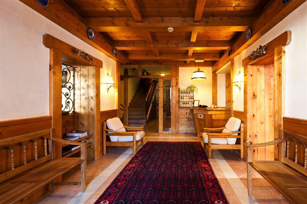 Hotel Bellaria - Cortina D'Ampezzo Bagian luar foto